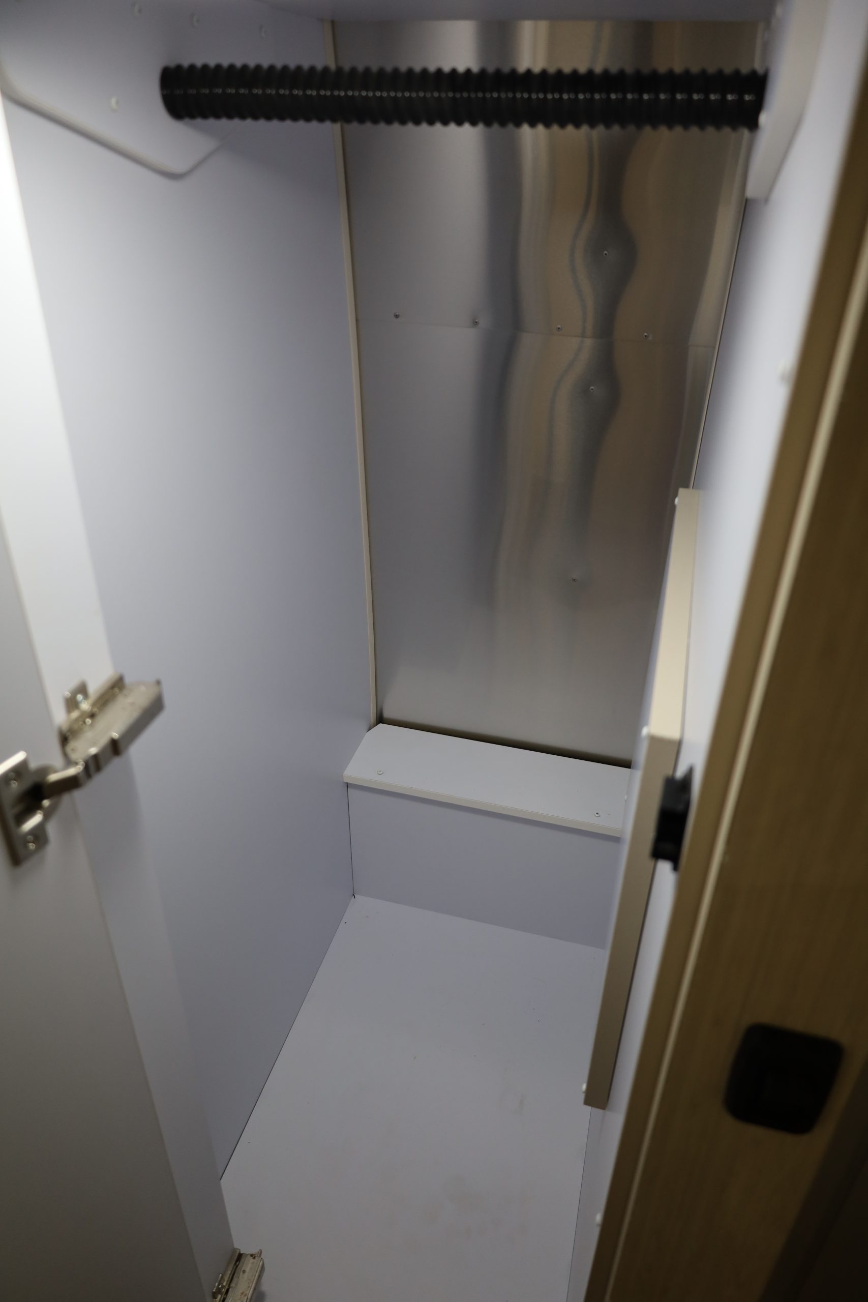 2020 Airstream International Serenity 25FB - Image 9