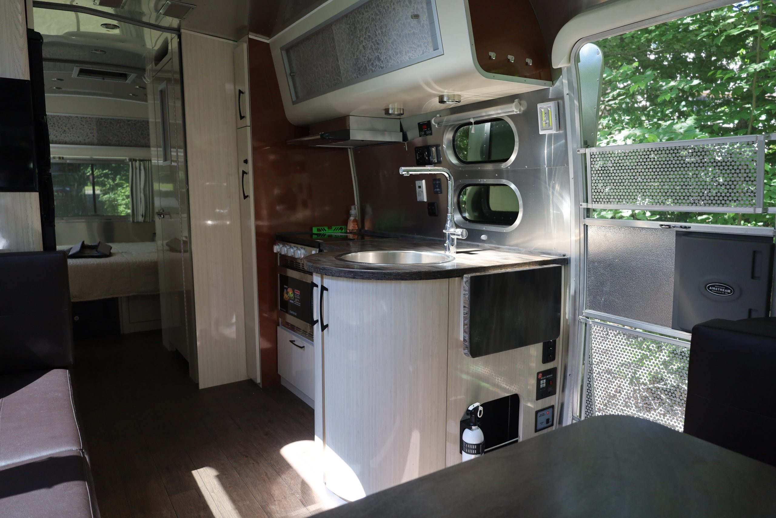 2020 Airstream International Serenity 25FB - Image 13