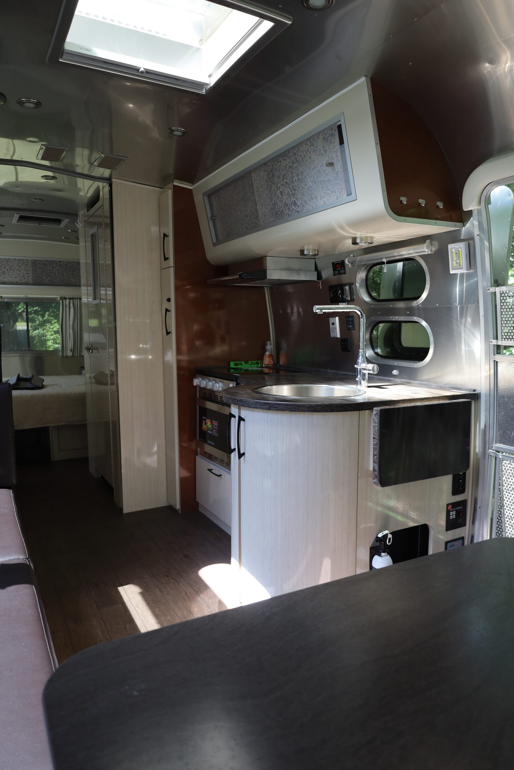 2020 Airstream International Serenity 25FB - Image 14