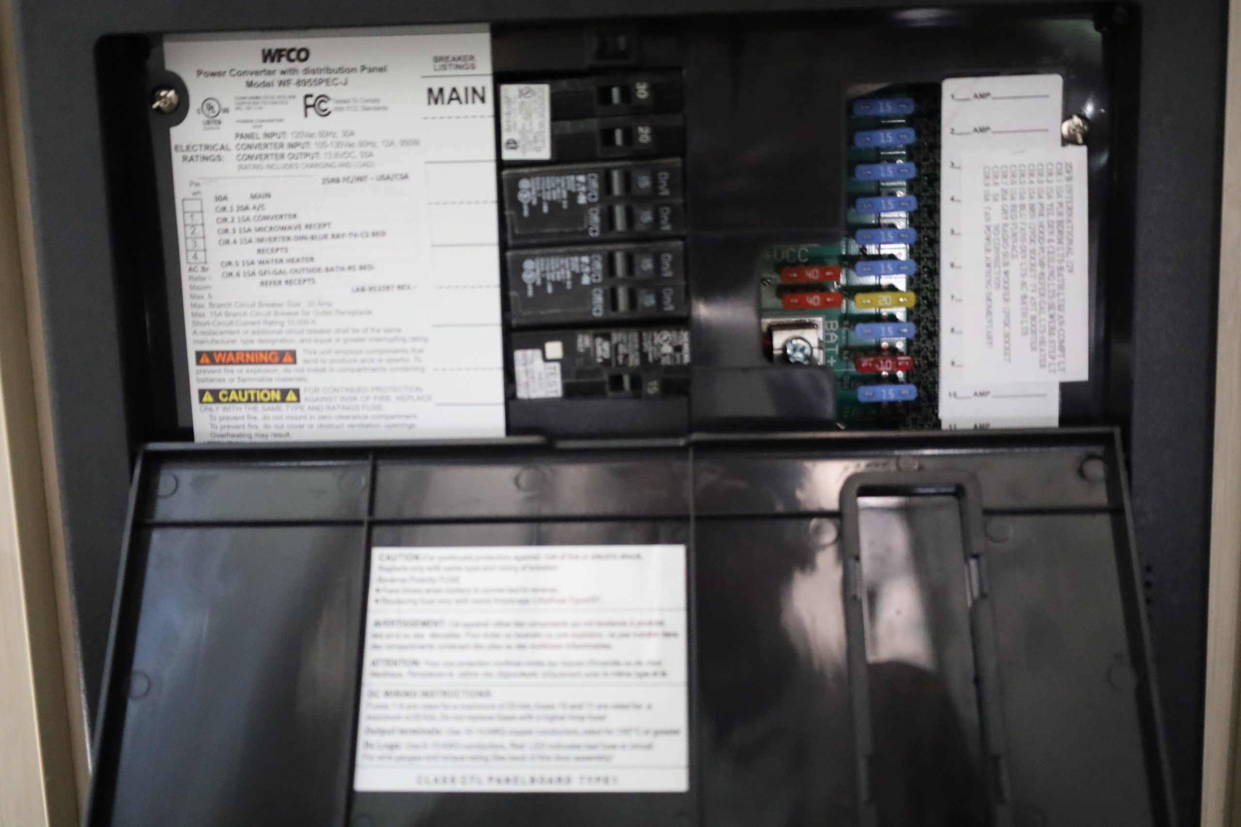 2020 Airstream International Serenity 25FB - Image 21