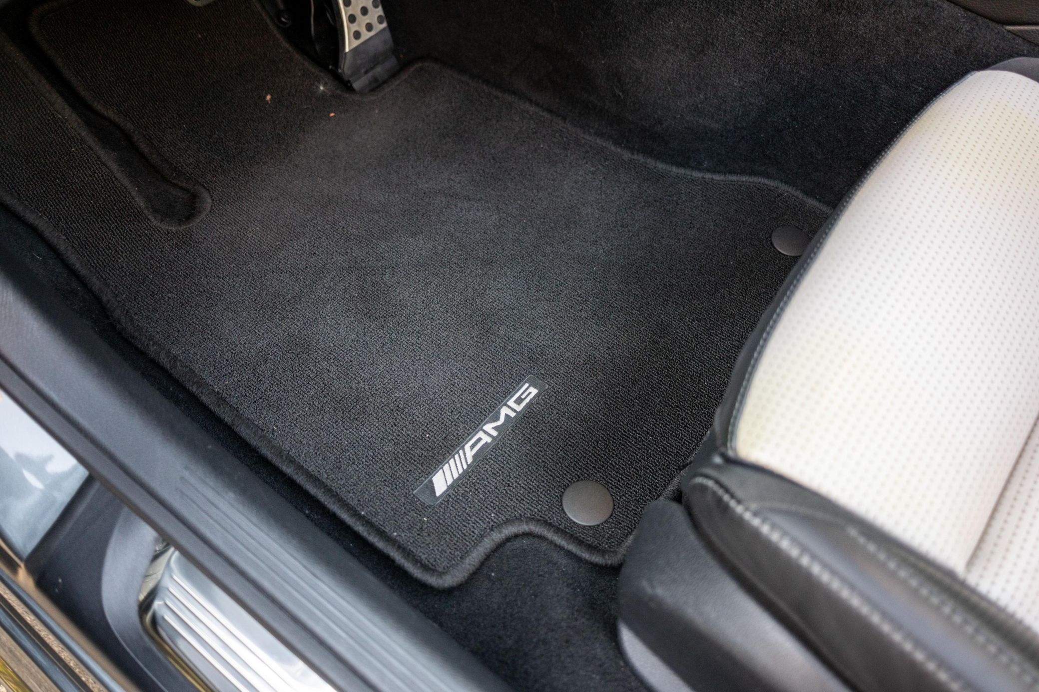 2017 Mercedes-Benz C63 AMG - Image 46