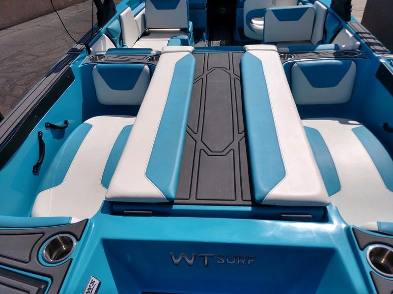 2022 Heyday Wake Boats WTSurf - Image 2