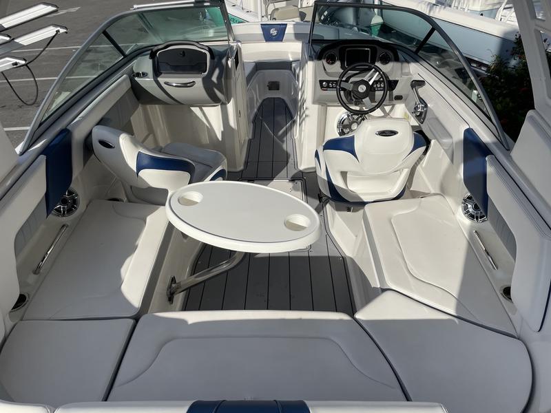 2021 Chaparral 23 Surf - Image 29
