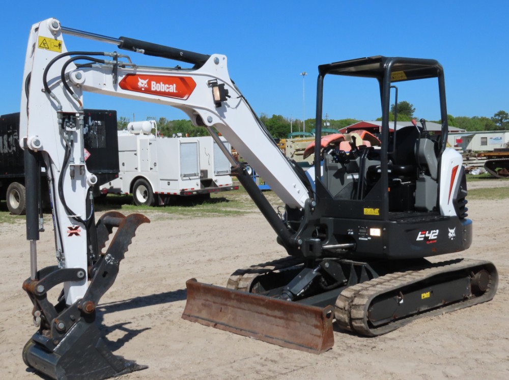 2020 Bobcat E42 Mini Excavator Rubber Tracks Backhoe Aux Hyd Blade - Image 26