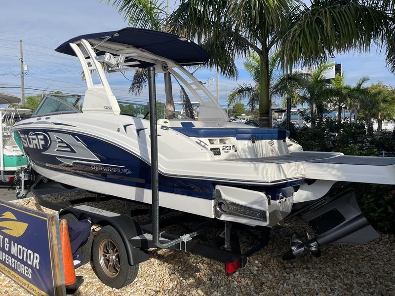 2021 Chaparral 23 Surf - Image 30