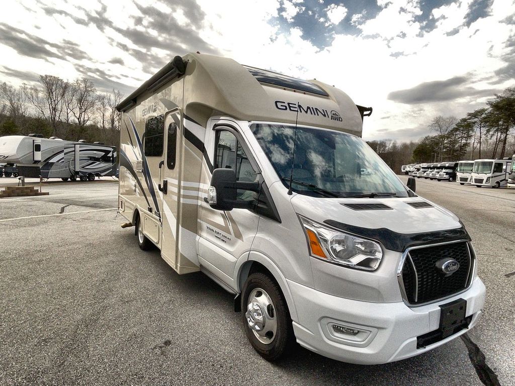 2022 Thor Motor Coach 23TW - Image 3