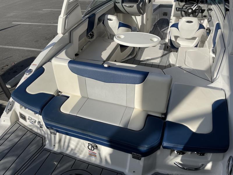 2021 Chaparral 23 Surf - Image 40