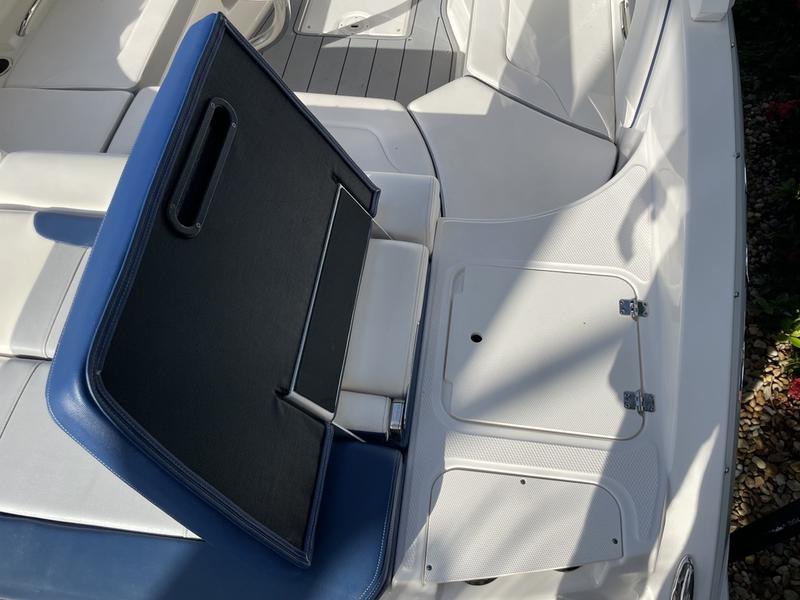 2021 Chaparral 23 Surf - Image 41
