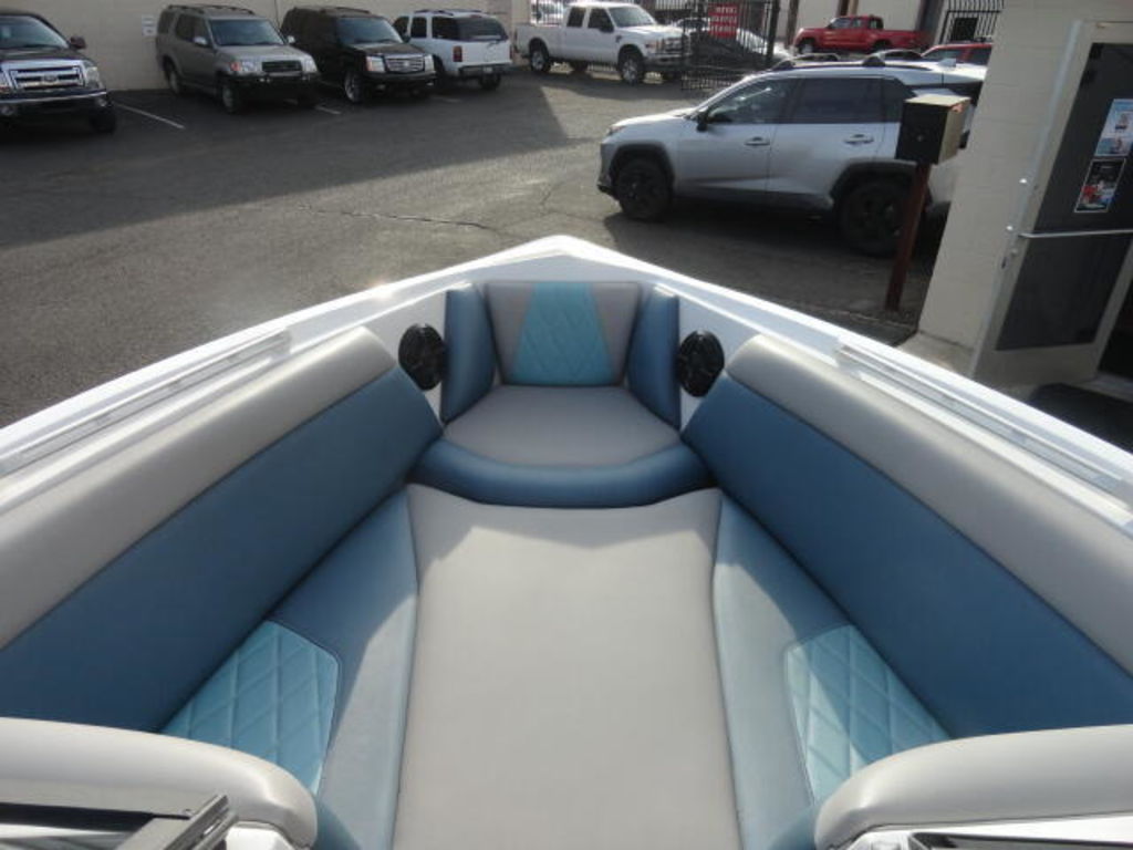 2020 Tige R23 - Image 17