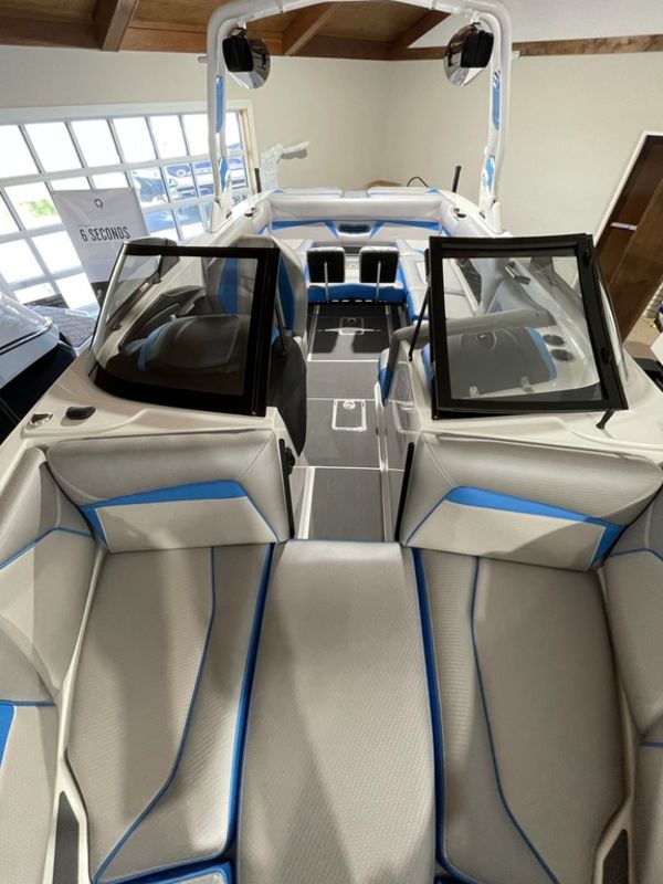 2021 Centurion Vi24 - Image 33