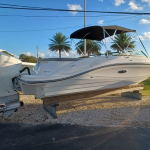 2020 Sea Ray SLX 230