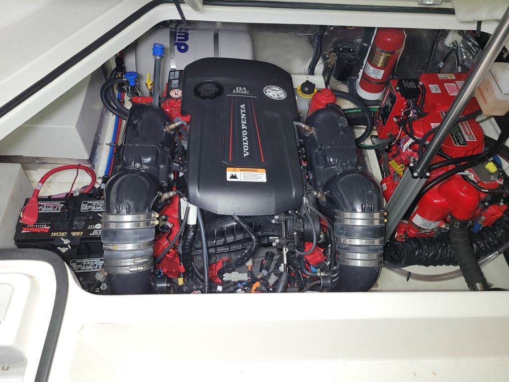 2020 Regal 28 Express - Image 18