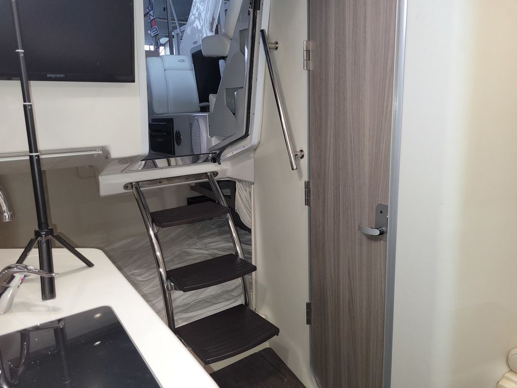 2020 Regal 28 Express - Image 19