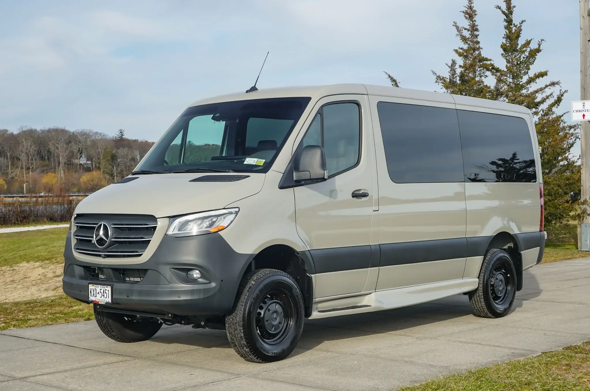 2022 Mercedes-Benz Sprinter 2500 4x4 Explorer Luxury Shuttle - Image 33