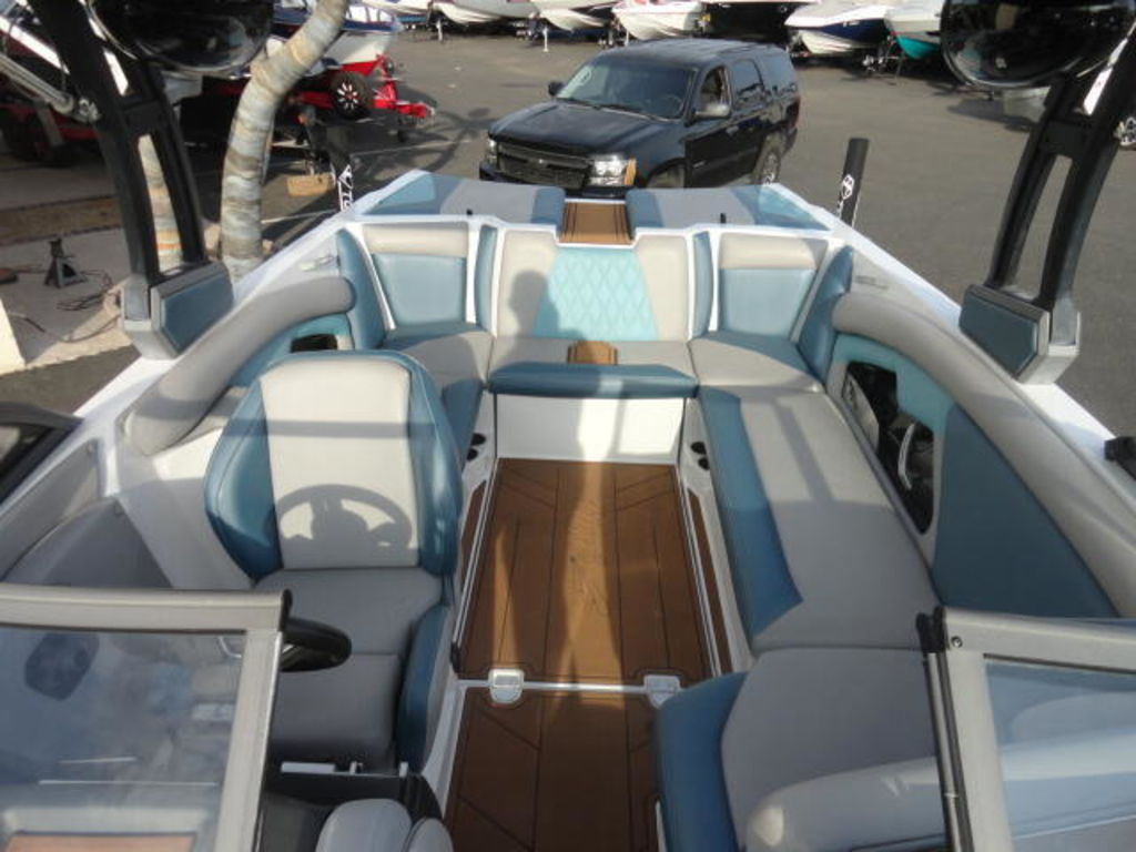 2020 Tige R23 - Image 3