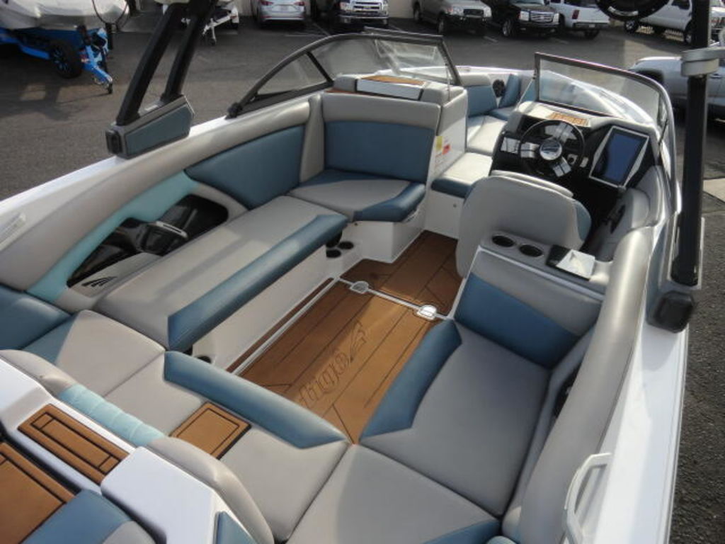 2020 Tige R23 - Image 24