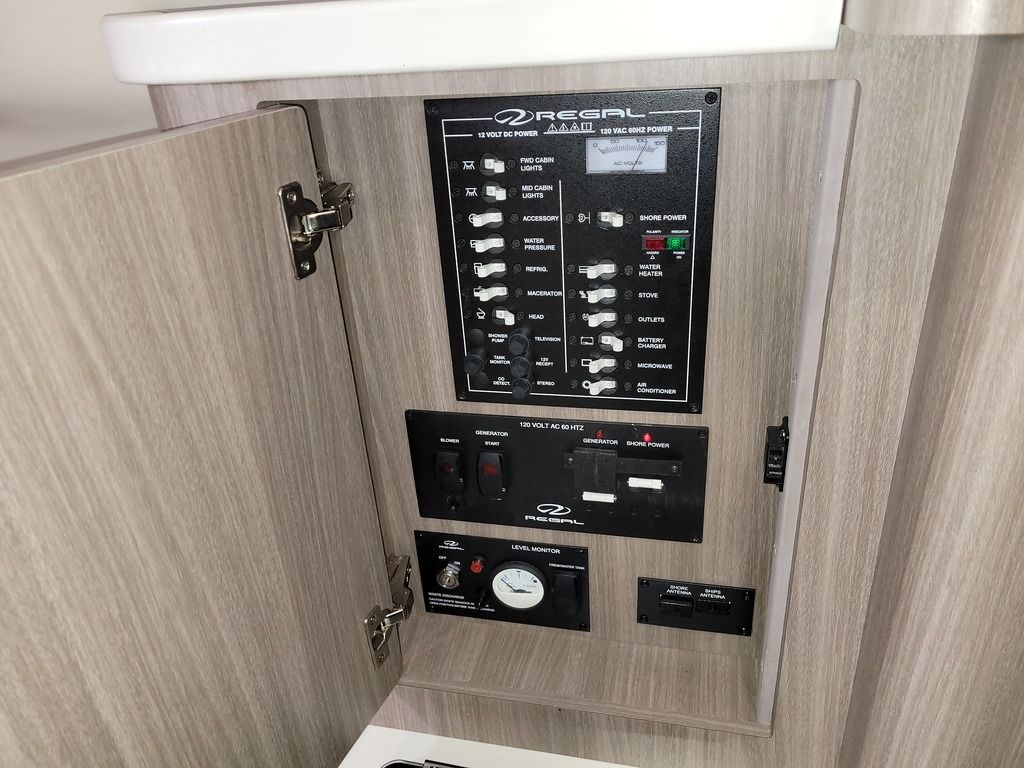 2020 Regal 28 Express - Image 25