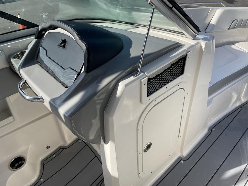 2021 Chaparral 23 Surf - Image 54