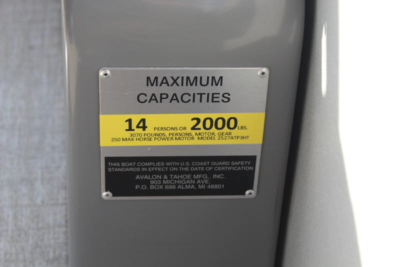 2022 Tahoe Pontoons Cascade Funship 25 FT - Image 4