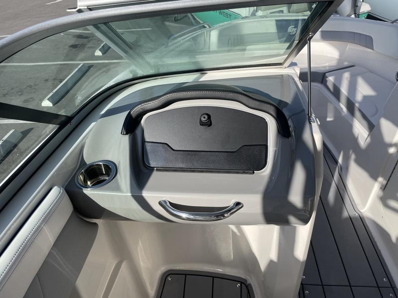 2021 Chaparral 23 Surf - Image 61