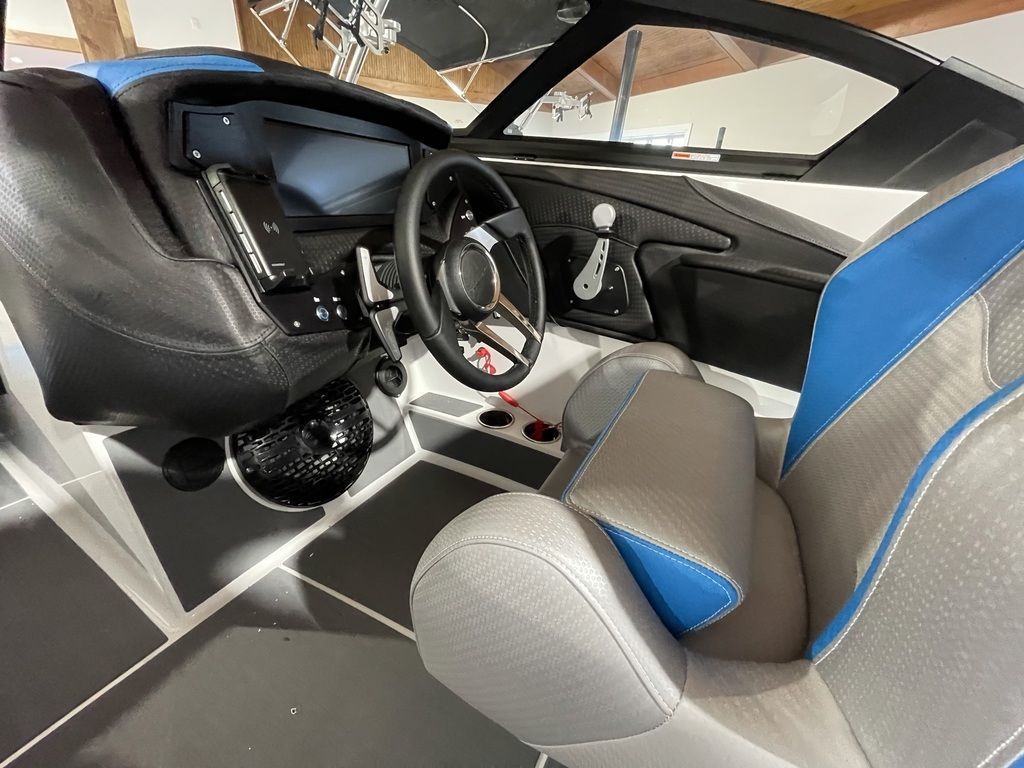 2021 Centurion Vi24 - Image 61