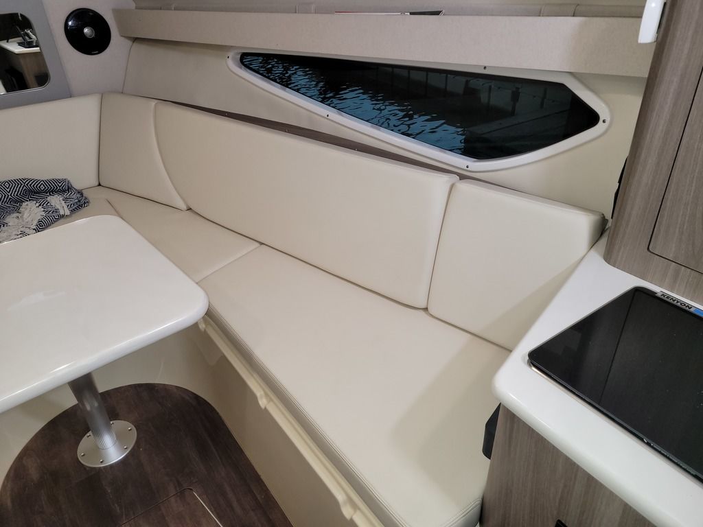 2020 Regal 28 Express - Image 49