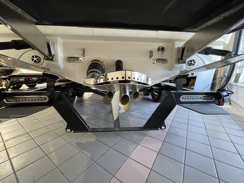 2021 Centurion Vi24 - Image 70