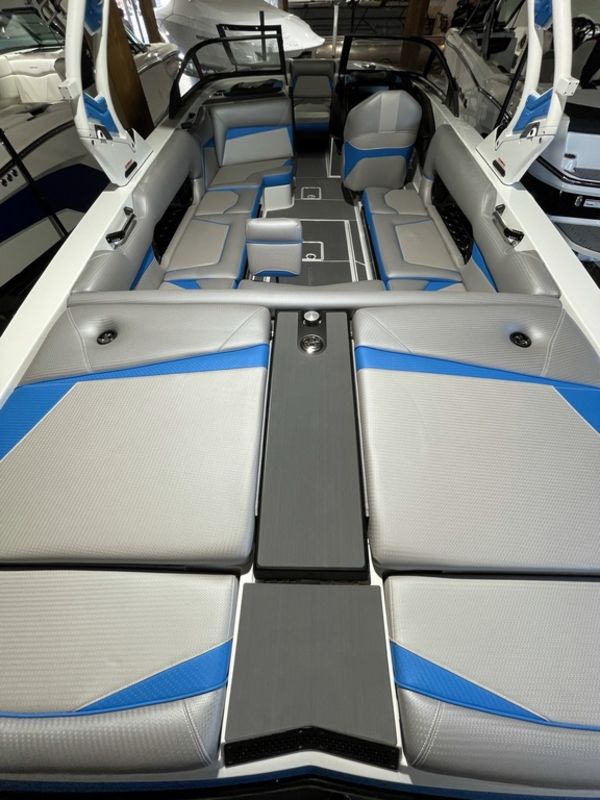 2021 Centurion Vi24 - Image 74