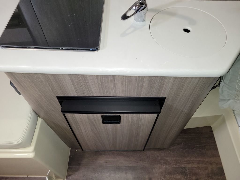 2020 Regal 28 Express - Image 7