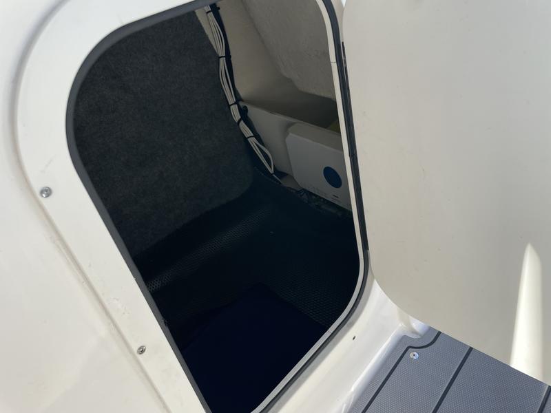 2021 Chaparral 23 Surf - Image 37