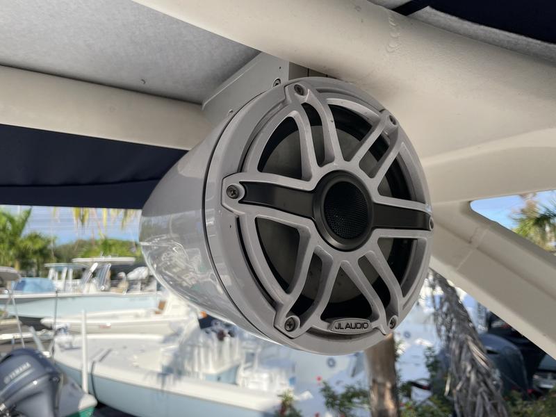 2021 Chaparral 23 Surf - Image 38