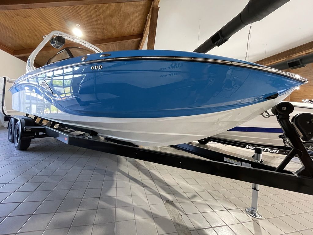 2021 Centurion Vi24 - Image 25