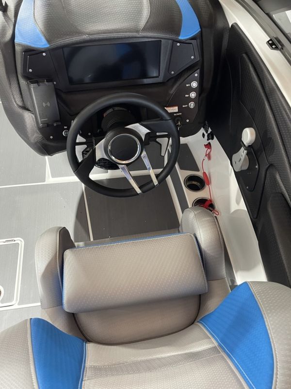 2021 Centurion Vi24 - Image 122