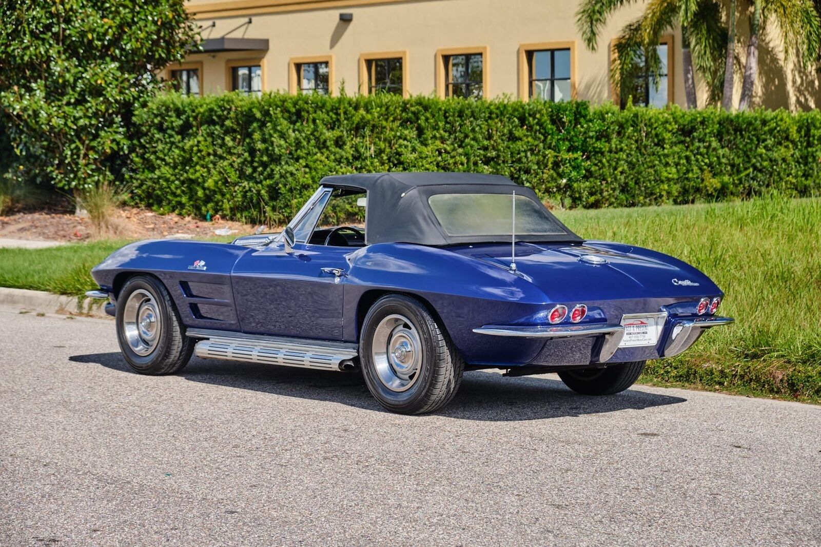 1963 Chevrolet Corvette 427 Roadster - Image 4