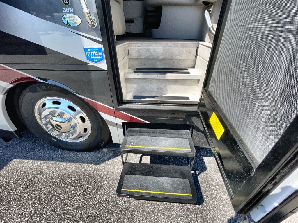 2022 Holiday Rambler Endeavor 38N - Image 15