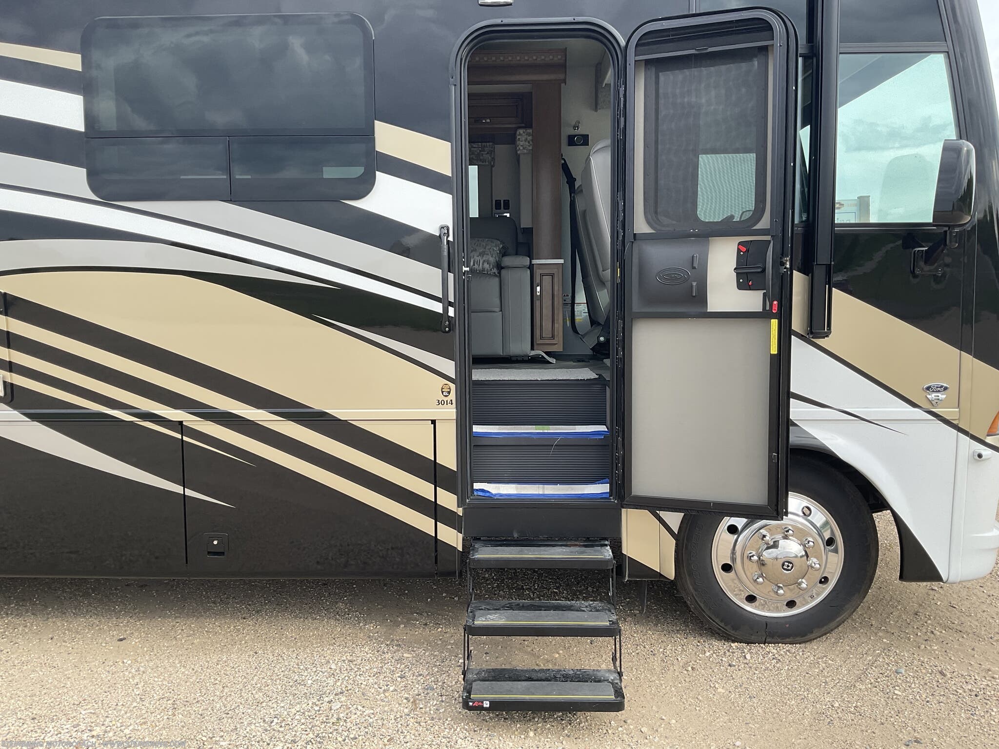 2022 Newmar Bay Star 3014 - Image 16