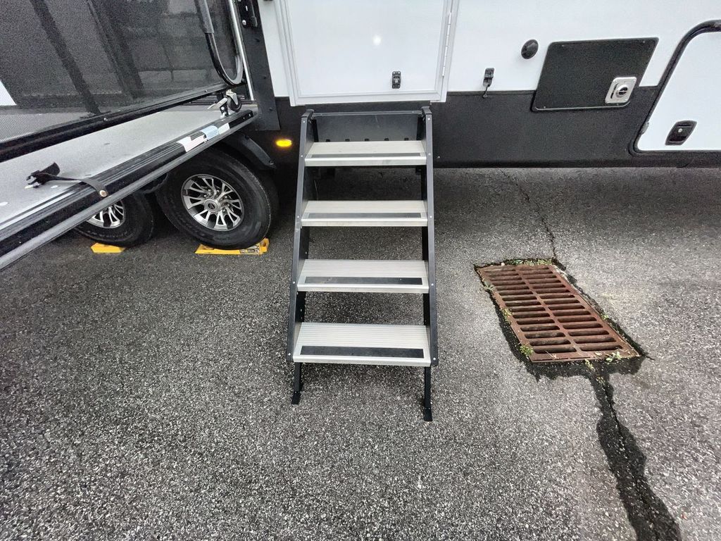 2021 Jayco Seismic 4113 - Image 7