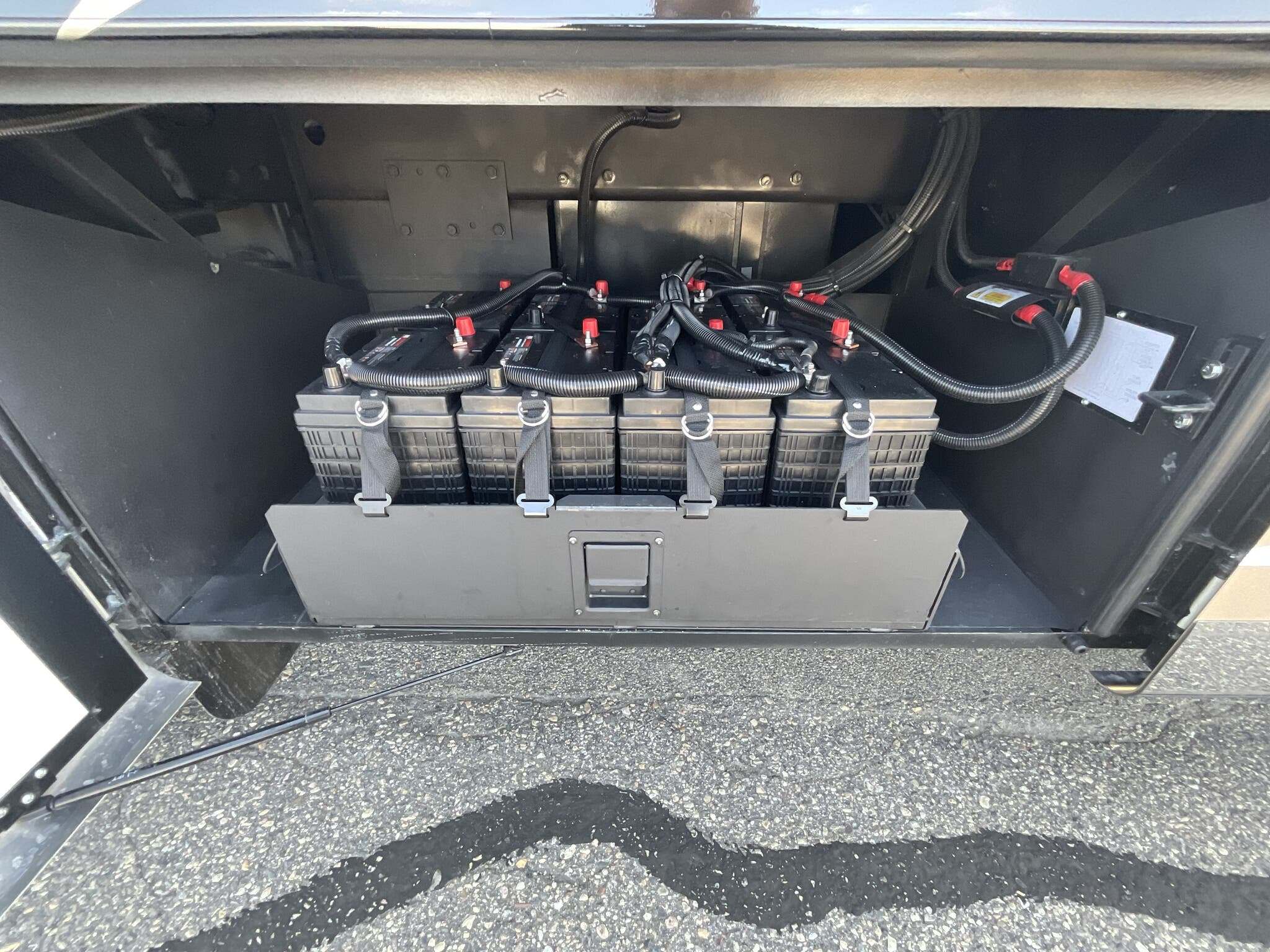 2022 Newmar Dutch Star 4369 Diesel Pusher - Image 16