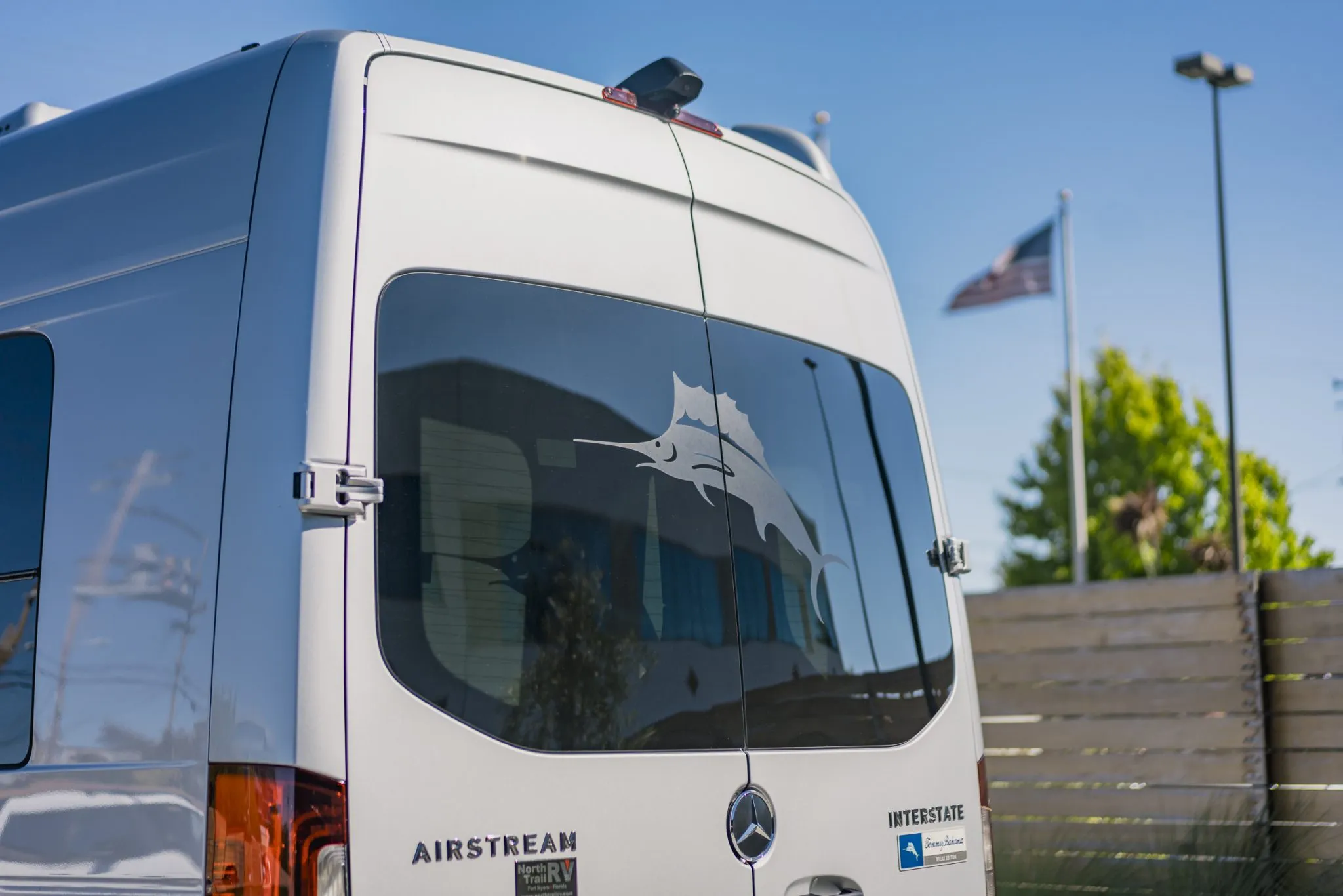 2021 Airstream Interstate 24GT Tommy Bahama Relax Edition - Image 19