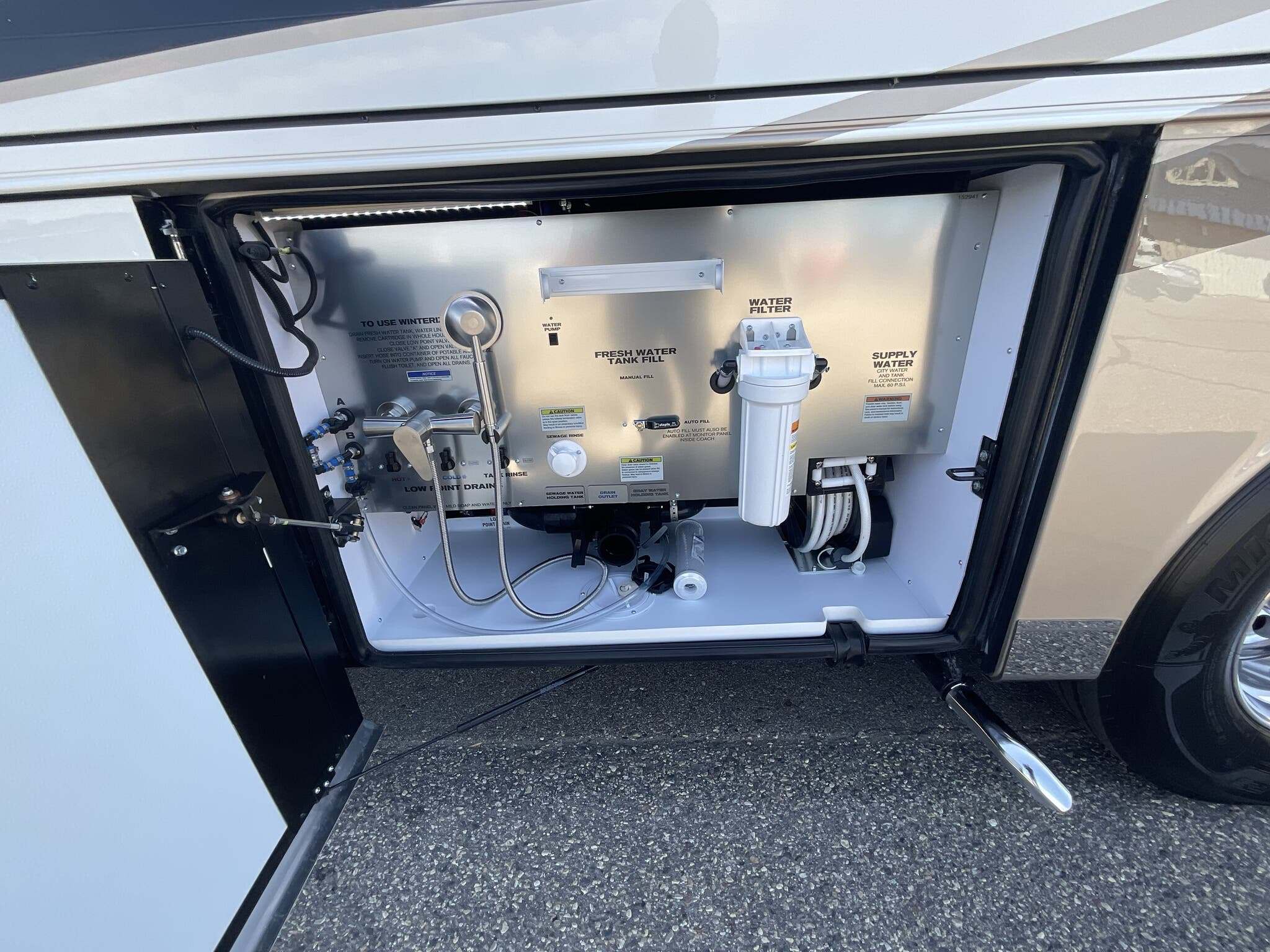 2022 Newmar Dutch Star 4369 Diesel Pusher - Image 20