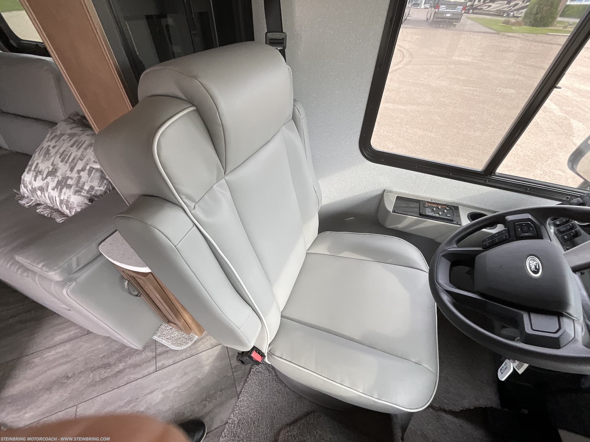 2022 Newmar Bay Star 3014 - Image 22