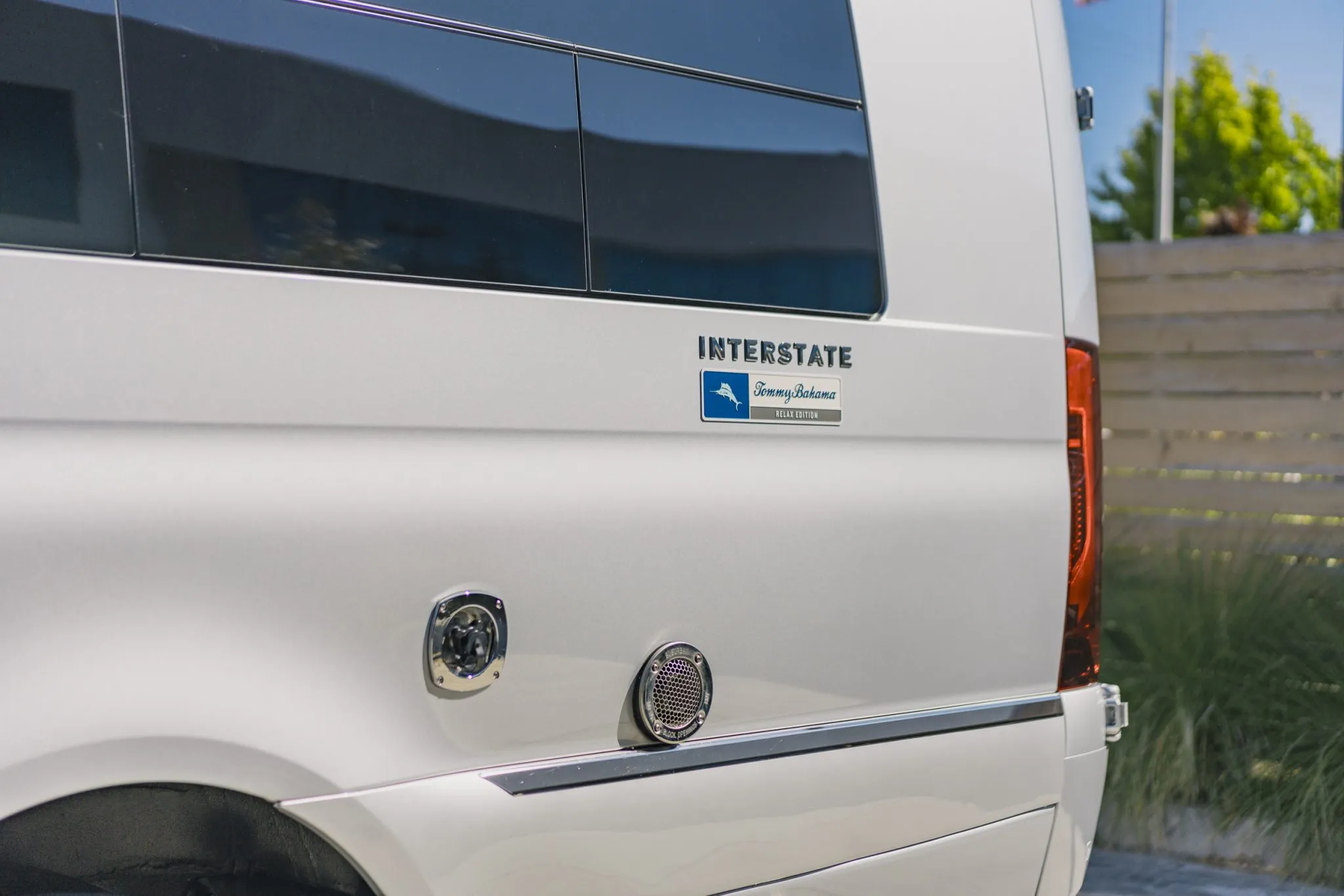 2021 Airstream Interstate 24GT Tommy Bahama Relax Edition - Image 22