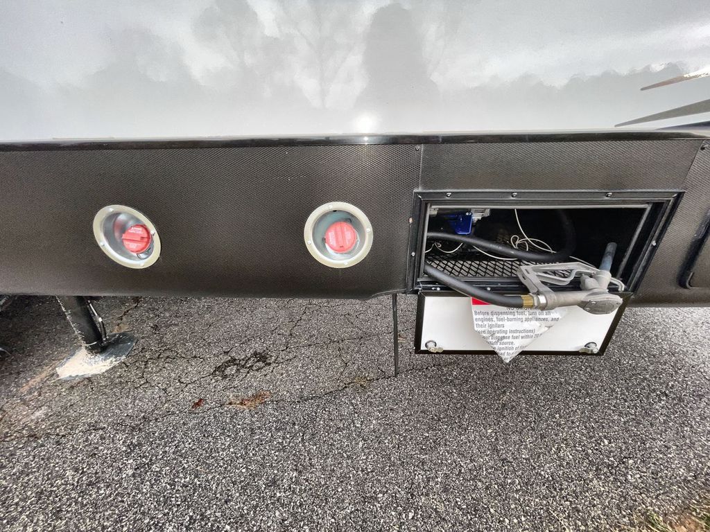 2021 Jayco Seismic 4113 - Image 12