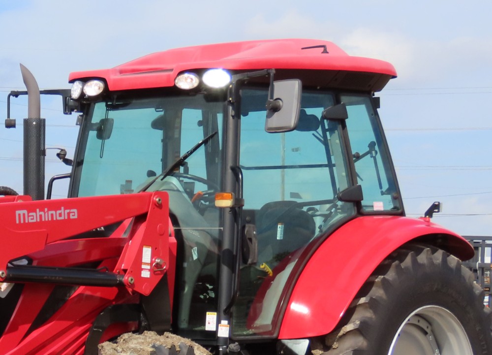 2018 Mahindra 9125P 4WD Front End Loader Utility Ag Farm Tractor - Image 36