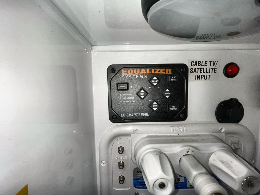 2021 Jayco Seismic 4113 - Image 13