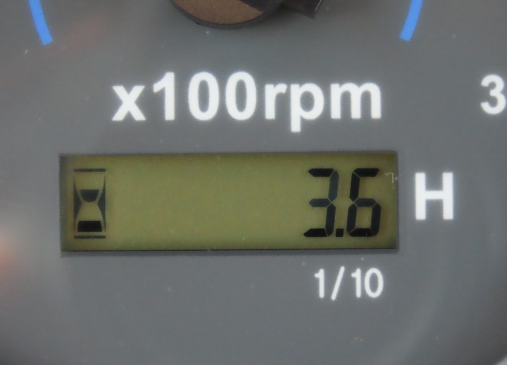 2018 Mahindra 9125P 4WD Front End Loader Utility Ag Farm Tractor - Image 37