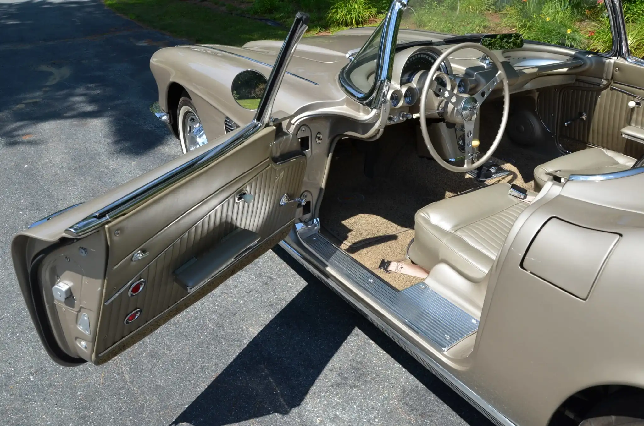1962 Chevrolet Corvette Fuelie 4-Speed - Image 3