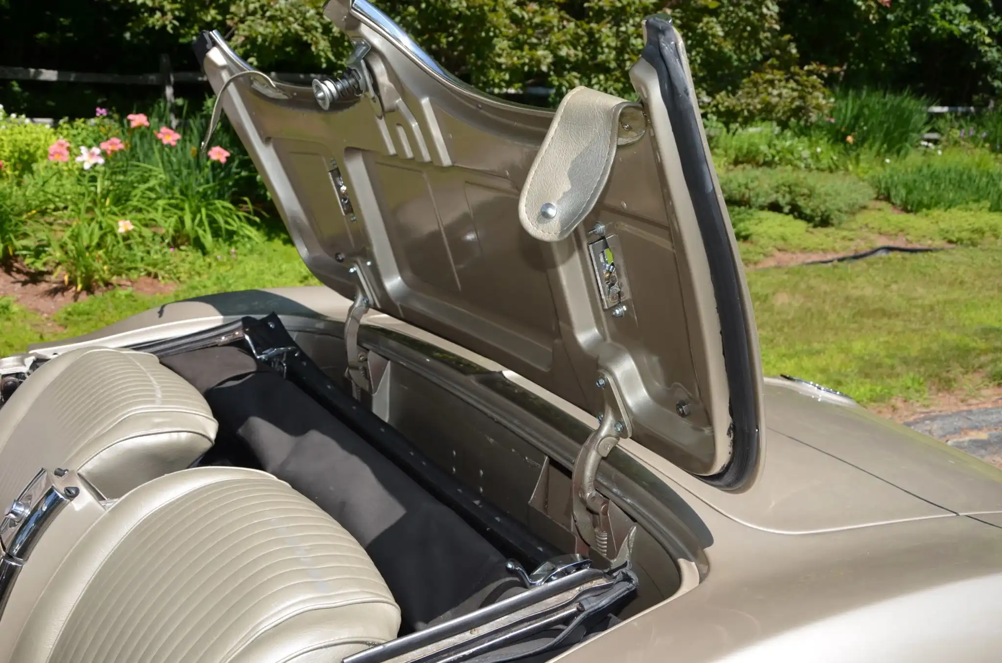 1962 Chevrolet Corvette Fuelie 4-Speed - Image 8