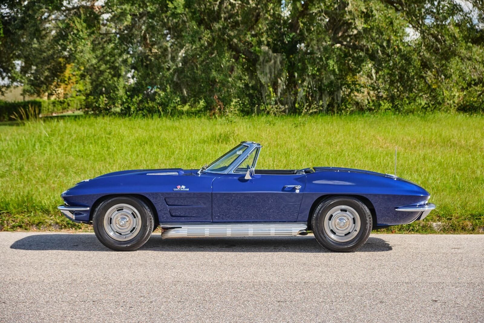 1963 Chevrolet Corvette 427 Roadster - Image 37