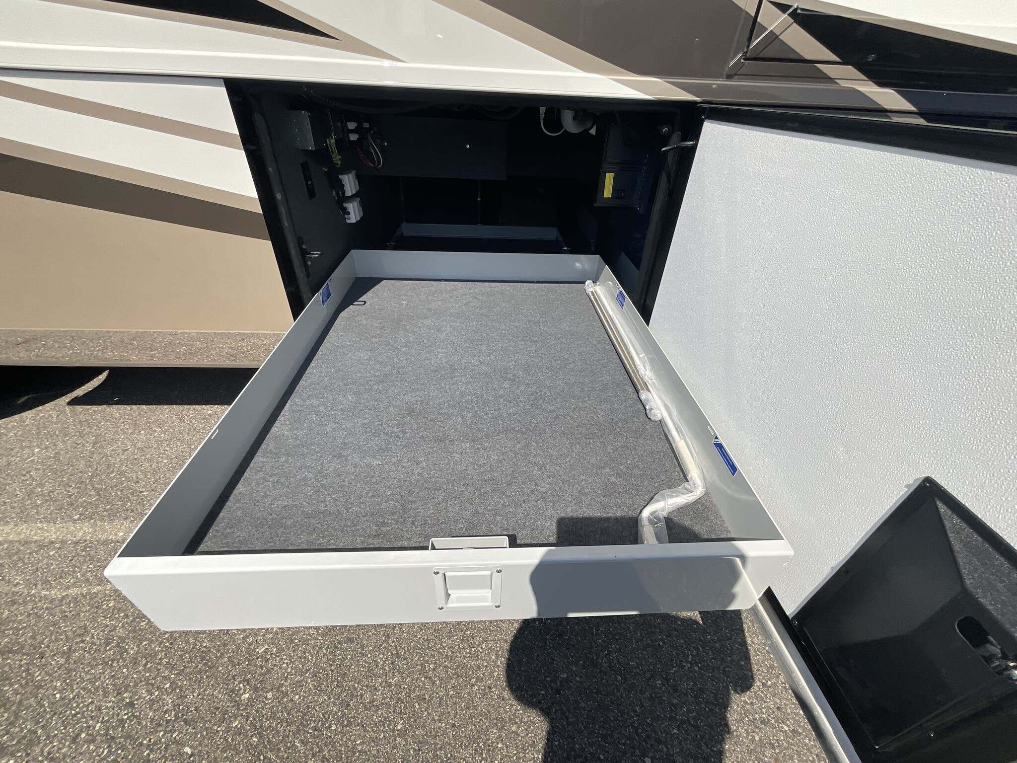 2022 Newmar Dutch Star 4369 Diesel Pusher - Image 22